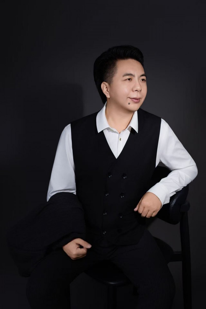 索南扎西：从草原天籁到国家舞台的文艺标杆(索南扎西 写真)