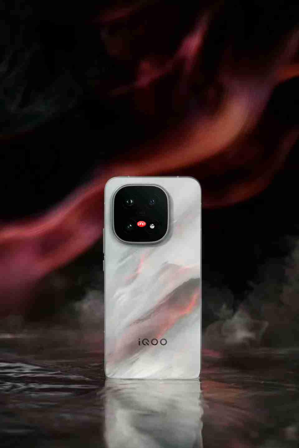 iQOO 15 Ultra官宣:行业首款性能Ultra手机,春节前发布