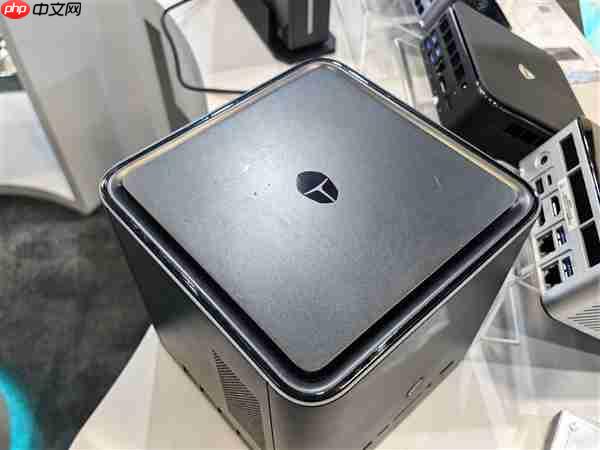 雷神MIX STATION迷你主机亮相：搭载AMD AI Max+ 395处理器