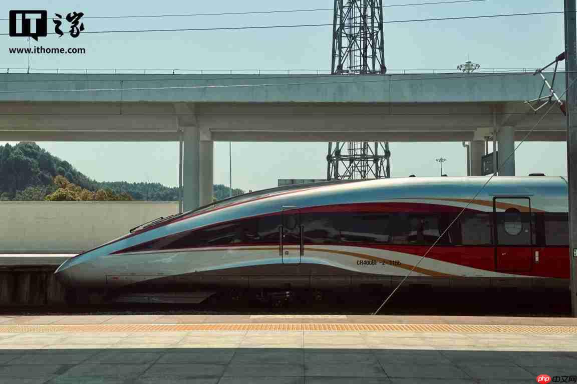 2030 年全国铁路营业里程将达 18 万公里左右,高铁 6 万公里