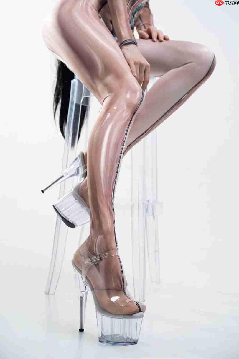 把持不住! 国外知名模特穿透明装战衣cos《剑星》伊芙