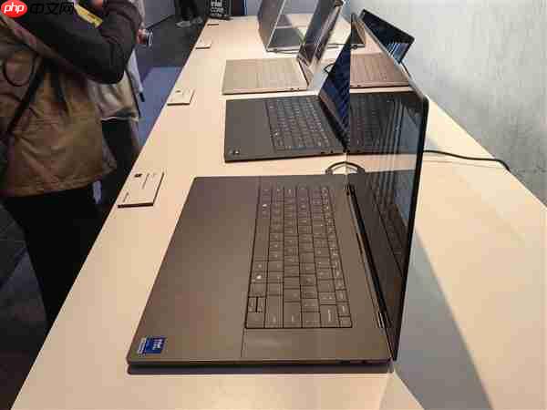 戴尔重新推出XPS笔记本:双层OLED屏 配酷睿Ultra 3系列处理器