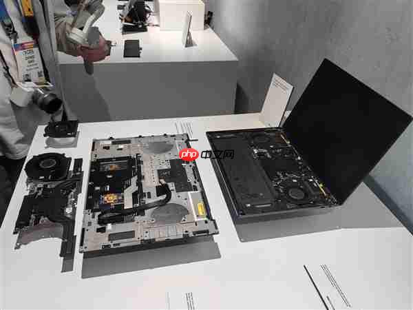 戴尔重新推出XPS笔记本:双层OLED屏 配酷睿Ultra 3系列处理器