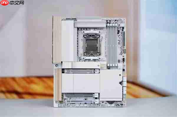 实木+皮革都用上了!技嘉木雕X870E AERO X3D WOOD主板图赏