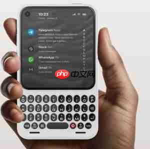 黑莓键盘回来了？Clicks发表Communicator手机 CES 2026掀起反触控风潮