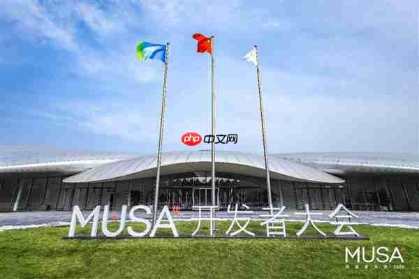 新架构×1、新芯片×3、新整机×2、新集群×1:5岁的摩尔线程彻底爆发了!