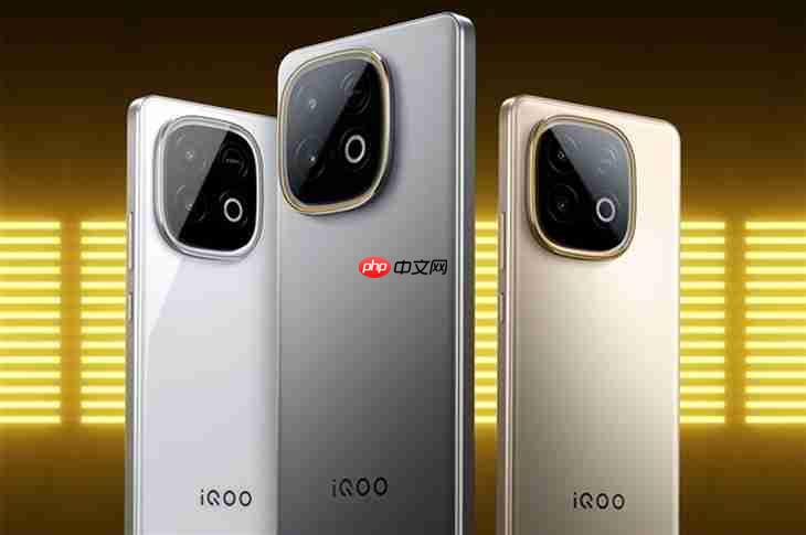 iQOO Z11 Turbo预热开启,一杯就是满配