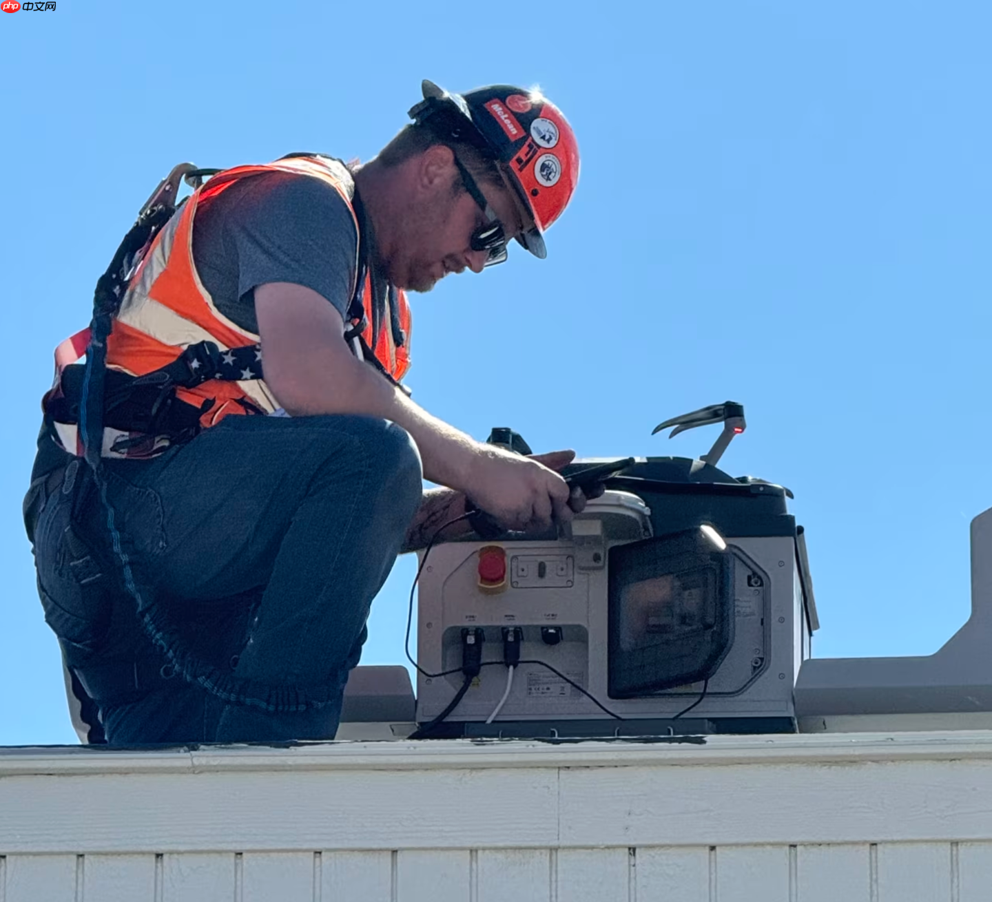 美政府封禁外国无人机引发愤怒,飞手称中国无人机无法替代