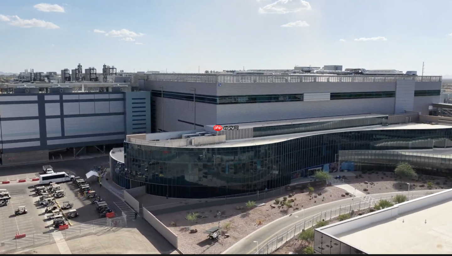 前董事锐评为何英特尔代工业务难吸引人:最大问题是既当伙伴又当对手