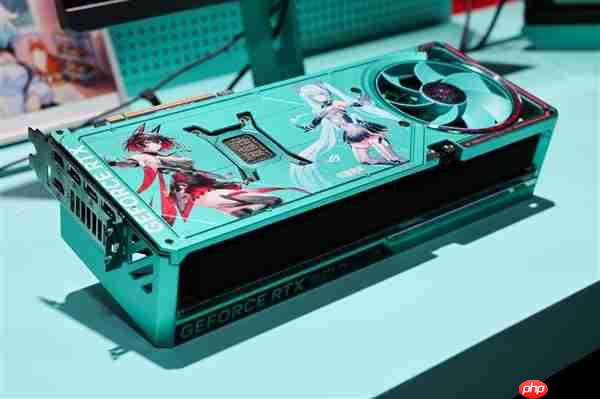 颜值与实力并存！ROG夜神RTX5080 RO姬x初音未来版显卡