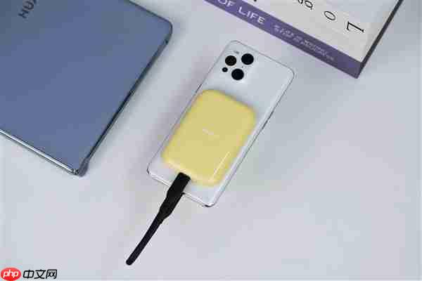 可磁吸绝配iPhone!长江存储致态灵潮流版移动SSD 2TB图赏