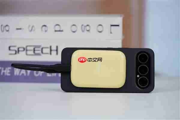 可磁吸绝配iPhone!长江存储致态灵潮流版移动SSD 2TB图赏