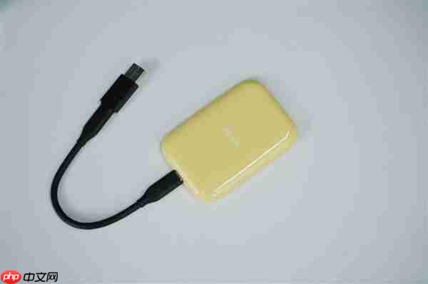 可磁吸绝配iPhone!长江存储致态灵潮流版移动SSD 2TB图赏