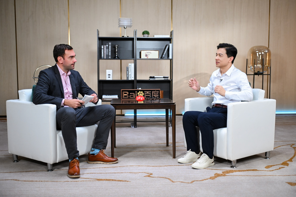 李彦宏接受《时代》周刊专访,称 2025 年是 AI 应用普及关键年