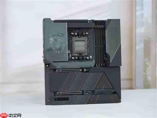 限量1000块!微星MEG X870E GODLIKE X EDITION主板图赏