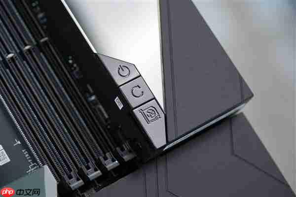 限量1000块!微星MEG X870E GODLIKE X EDITION主板图赏