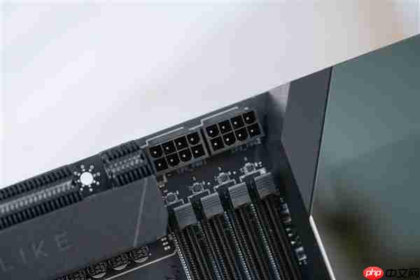 限量1000块!微星MEG X870E GODLIKE X EDITION主板图赏