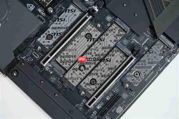 限量1000块!微星MEG X870E GODLIKE X EDITION主板图赏