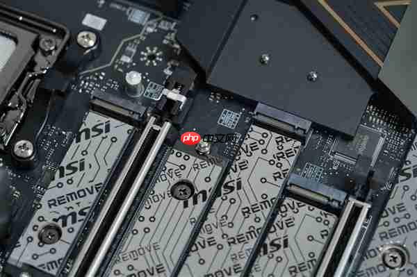 限量1000块!微星MEG X870E GODLIKE X EDITION主板图赏