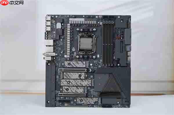 限量1000块!微星MEG X870E GODLIKE X EDITION主板图赏