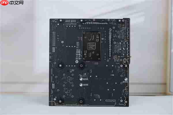 限量1000块!微星MEG X870E GODLIKE X EDITION主板图赏