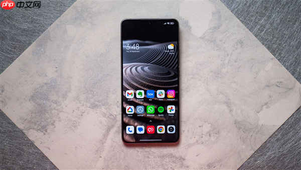 小米17 Ultra外观渲染图来了:经典大圆镜头回归 没有背屏