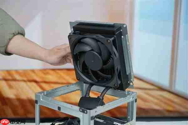 全球首个液冷迷你机!abee AI Station 395 Max工作站图赏