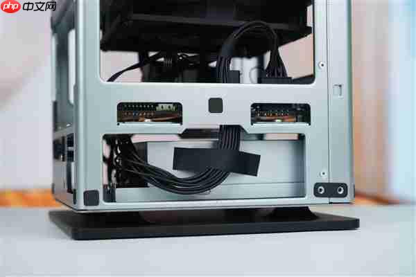 全球首个液冷迷你机!abee AI Station 395 Max工作站图赏