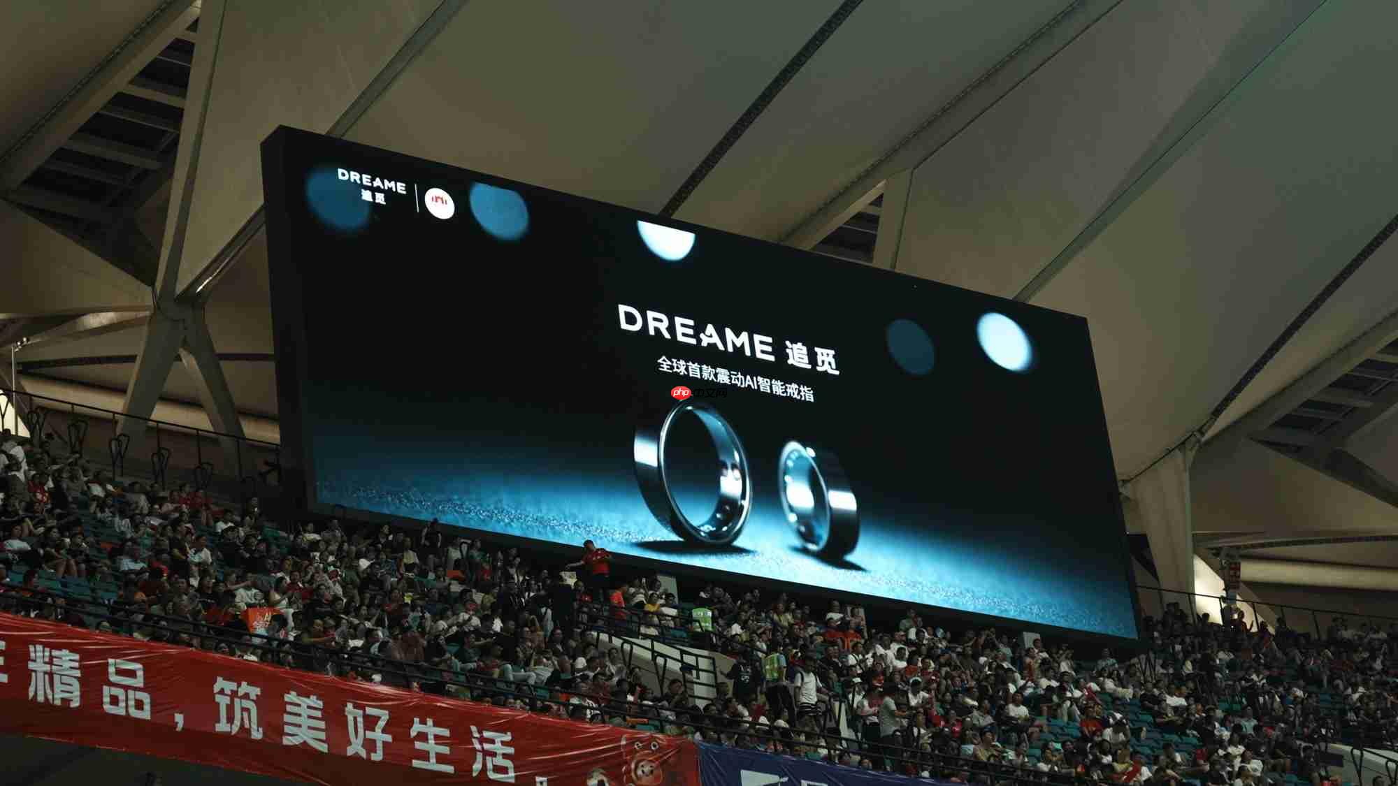 扎克伯格、马斯克都青睐的AI戒指,正在成为圣诞送礼新宠