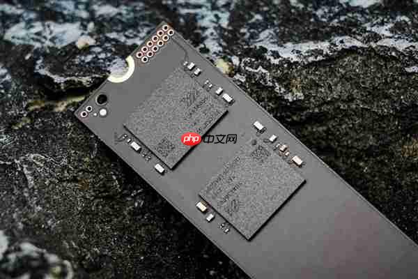 长江存储PC42Q实测:商用消费级固态硬盘新标杆