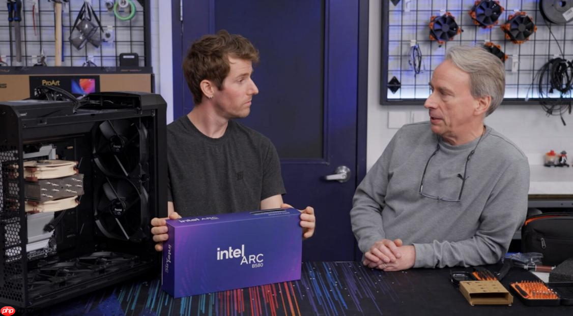 Linux 之父装配新电脑,特别要求 Intel 锐炫 B580 显卡