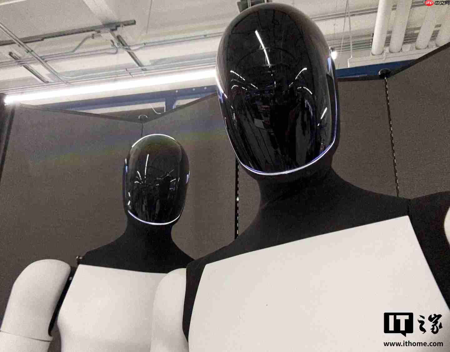 马斯克:Optimus 人形机器人复数形式为 Optimi