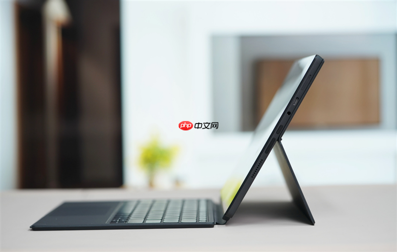 从形态到性能的全面革新!HUAWEI MatePad Edge鸿蒙二合一平板电脑评测