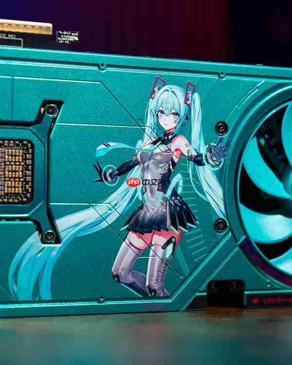 电竞信仰兼顾实力!ROG夜神RTX5080 RO姬x初音未来版显卡