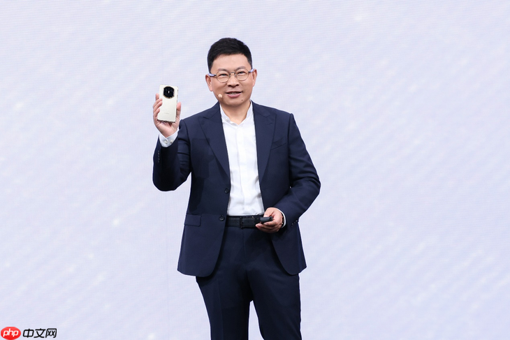 HUAWEI Mate X7正式发布,折叠引领者,巅峰之上再突破