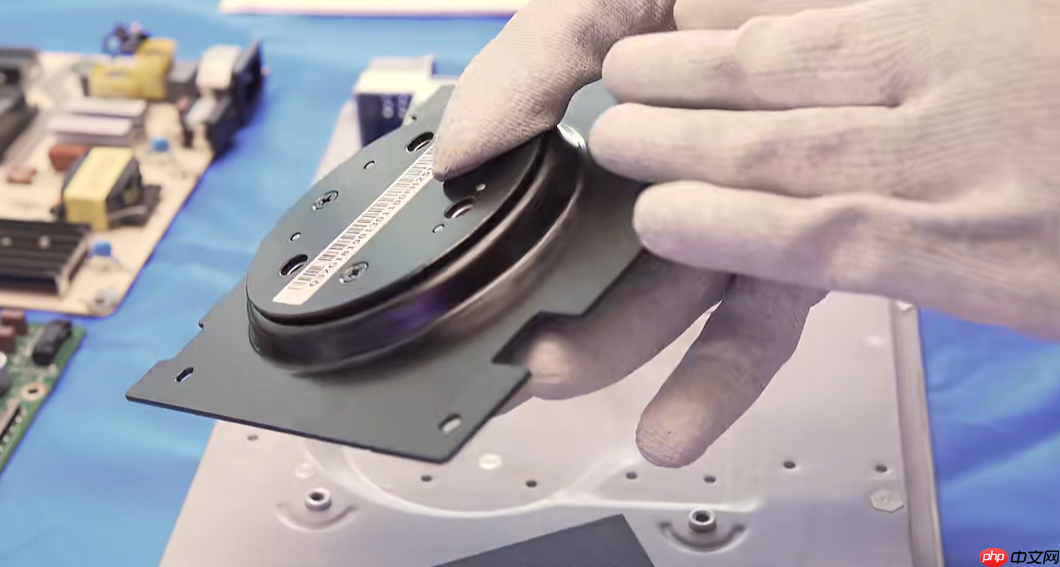 飞利浦【E探究竟】丨带你「探」明商用显示器内外兼修的“长寿”秘籍