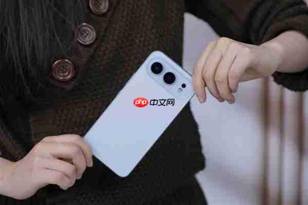 全新横向跑道式设计！荣耀500系列图赏