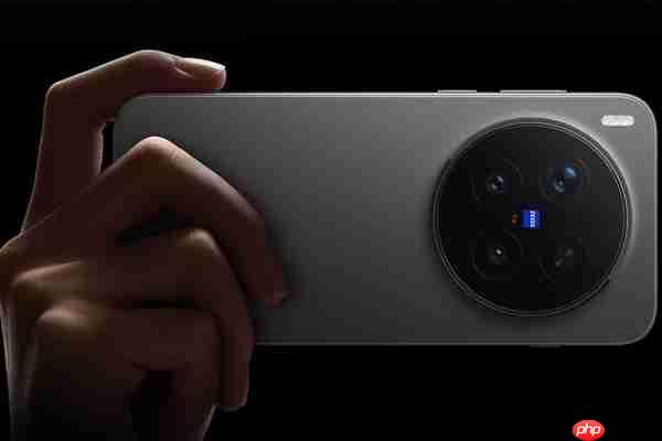 影像灭霸 vivo X300 Ultra参数出炉:唯一全大底双2亿像素