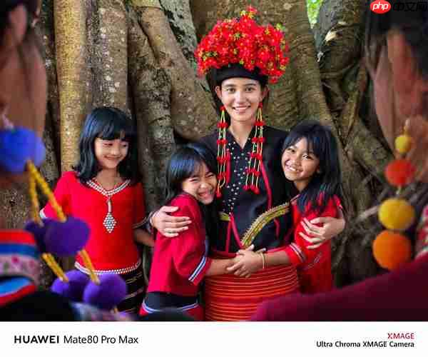 何刚晒华为Mate 80系列实拍样张：红枫影像色彩表现一绝