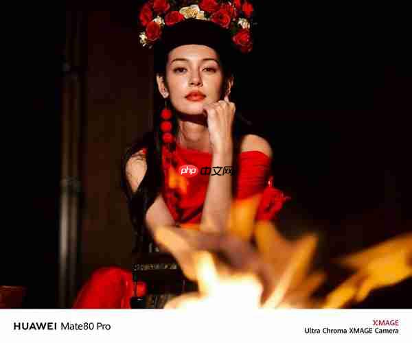 何刚晒华为Mate 80系列实拍样张：红枫影像色彩表现一绝