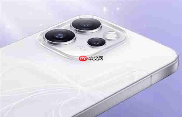 1.15mm OPPO最窄四等边直屏 OPPO Reno15 Pro发布:3699元起