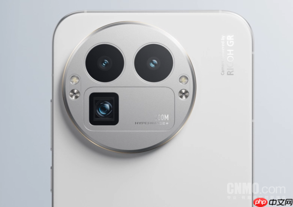 真我GT8系列全球首发，搭载第五代骁龙8至尊版