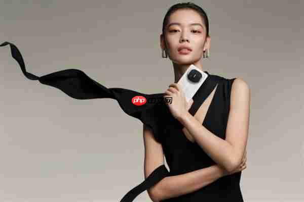 华为Mate X7首发定制20GB内存，本月震撼登场