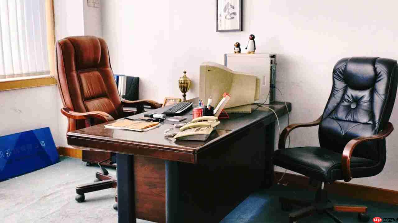 腾讯 27 周年“考古”:马化腾当过客服、设计“群聊”产品是为了约饭……