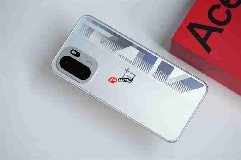 同档唯一165Hz!一加Ace 6评测体验:打游戏的不二之选