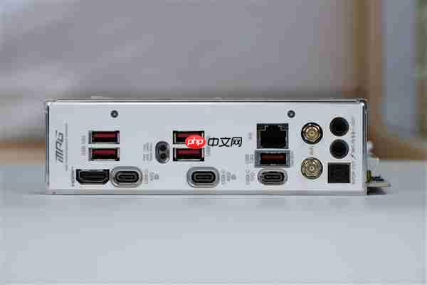 支持10000MT/s内存!微星MPG X870I EDGE TI EVO WIFI主板图赏