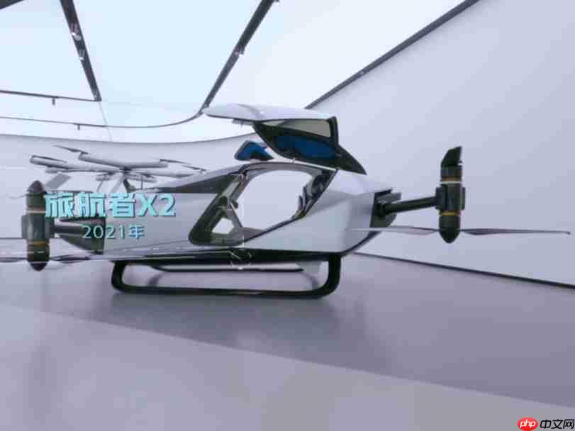 小鹏新总部“航站楼”汇天全新展厅首次公开，陆空一体飞行汽车等集体亮相