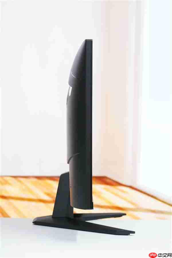 2K/210Hz仅739元!微星MAG 275QF E21显示器图赏