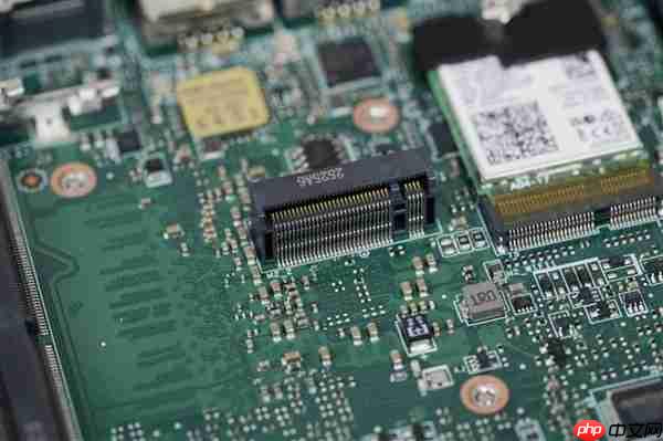 Ultra 7小钢炮!微星Cubi NUC AI迷你电脑图赏