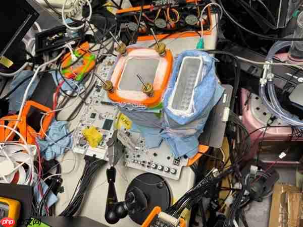 DDR5超频世界记录刷新!成功达成13034MT/s